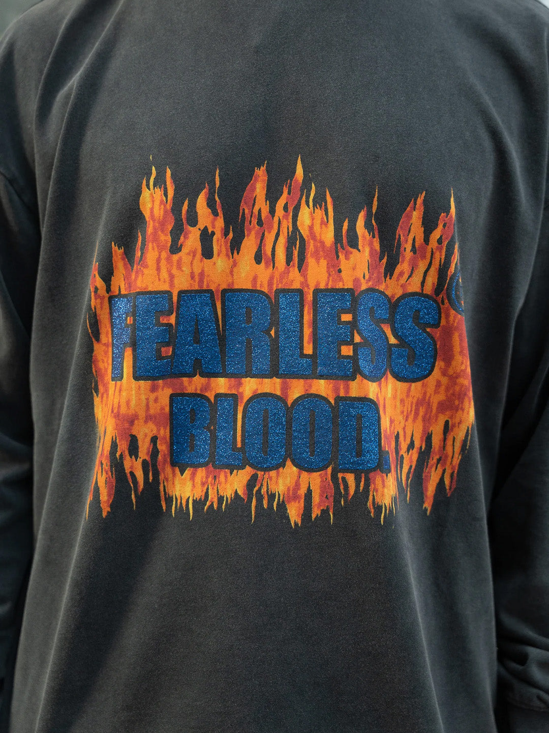 Fearless Blood Heartless Longsleeve T-Shirt Washed Black – close-up vlammen graphic voorkant