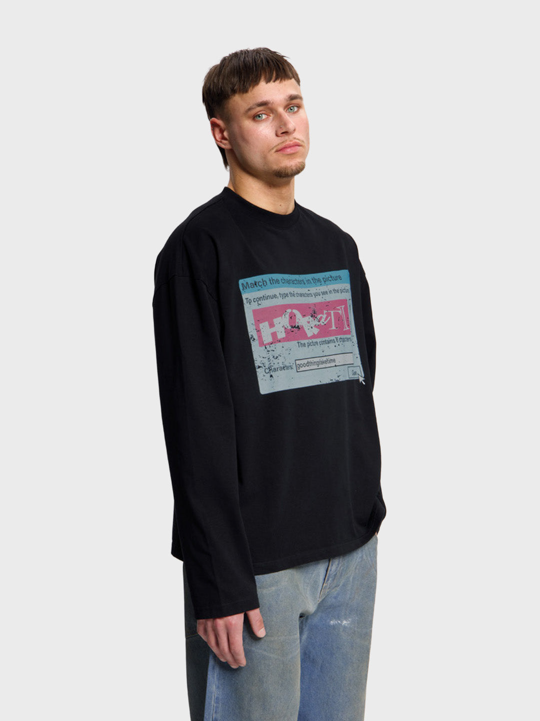 Horati Digital Longsleeve Black - model zijkant