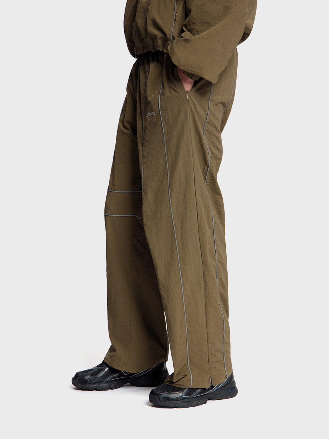 Horati H-Tracksuit Army Green - zijkant pants