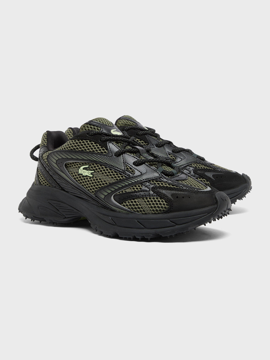 Schuin vooraanzicht van Lacoste L003 Neo Shot Sneakers Black/Green