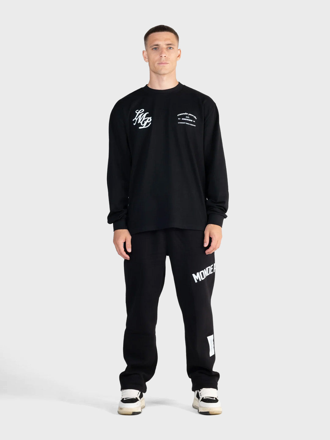 Le Monde Perdu Actions Longsleeve T-Shirt Black heren oversized longsleeve voorkant Reloadstore