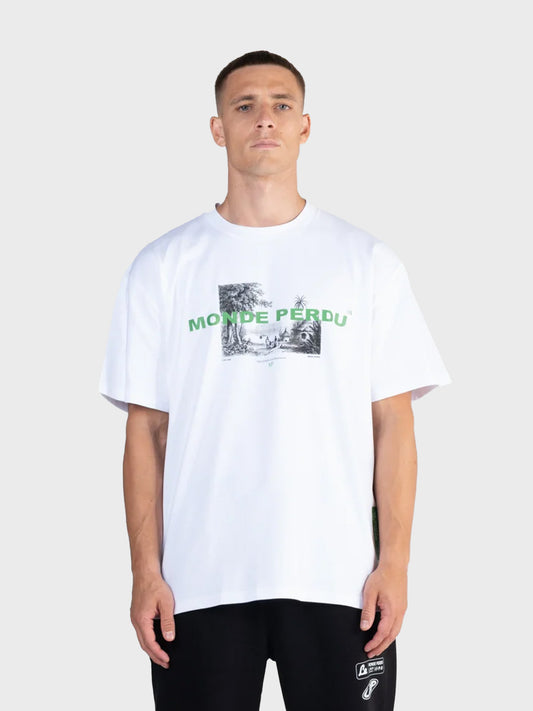 Le Monde Perdu Benue T-Shirt White – voorkant model