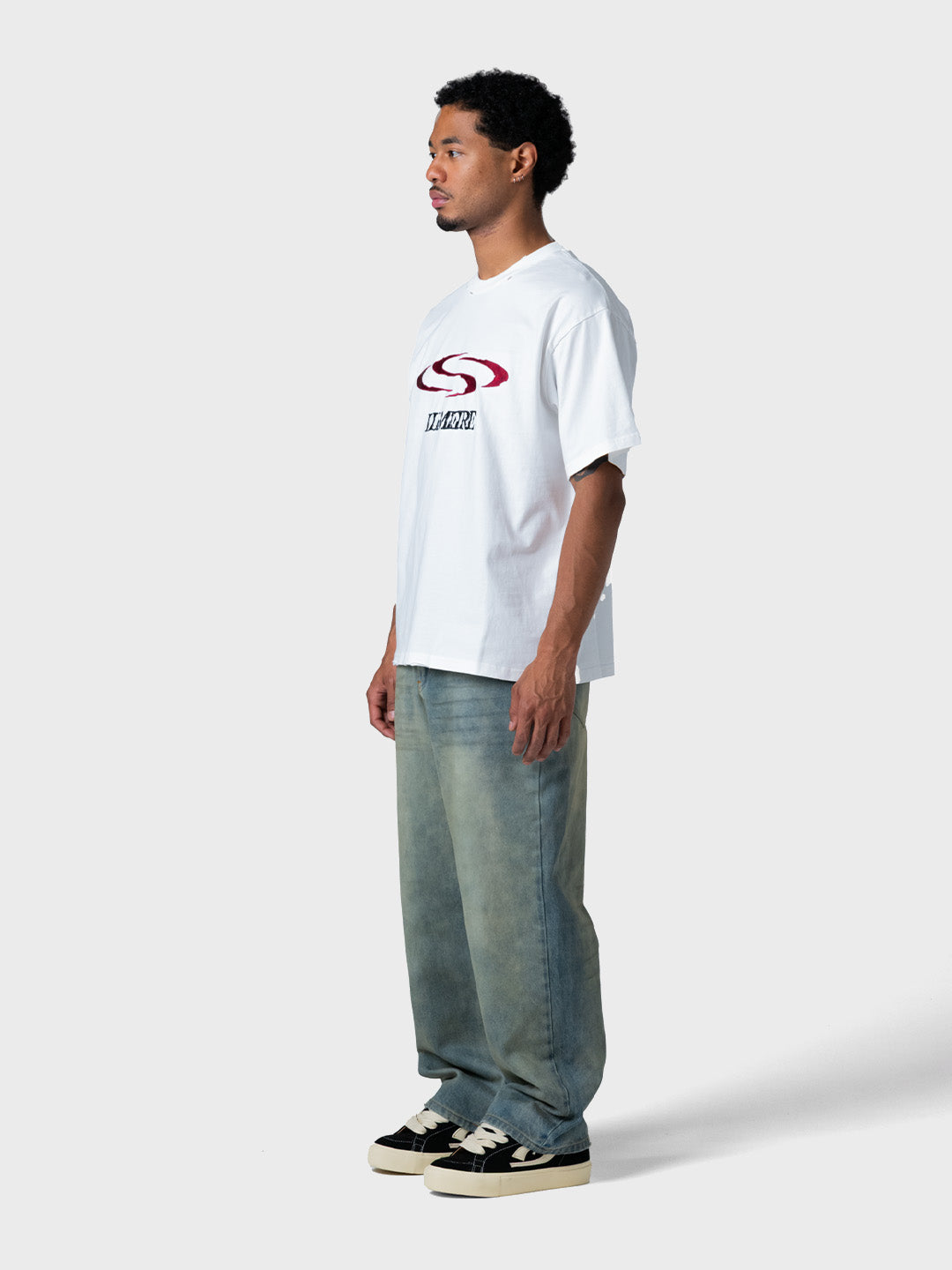 Lumi3re Destroyed Wave t-shirt in white, schuin vooraanzicht