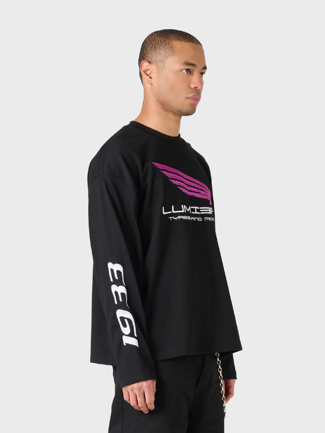 Lumi3re Dix Neuf Longsleeve Black - zijkant rechts