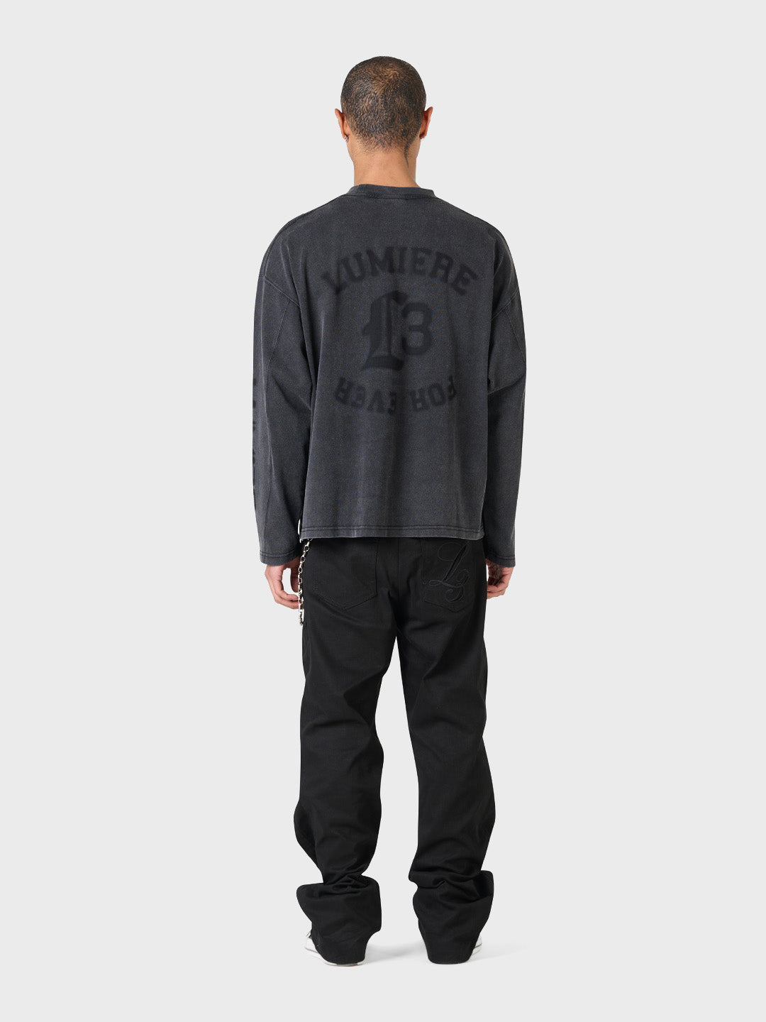 Lumi3re For Ever Longsleeve Washed Black - achterkant outfit