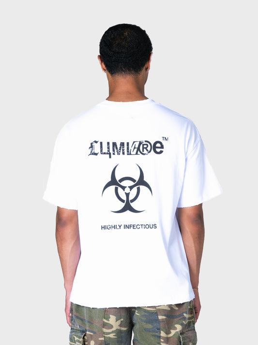 Model draagt witte Lumi3re Infectious T-Shirt, achterkant met graphic