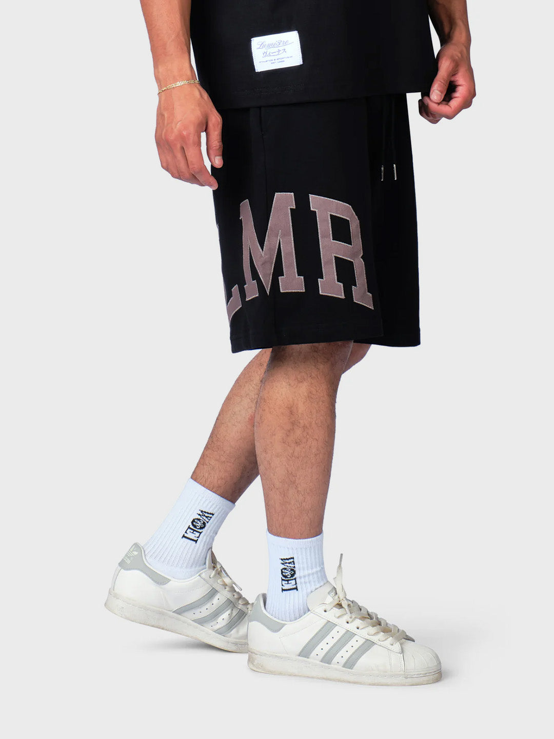 Lumi3re LMR College Shorts Black - zijkant