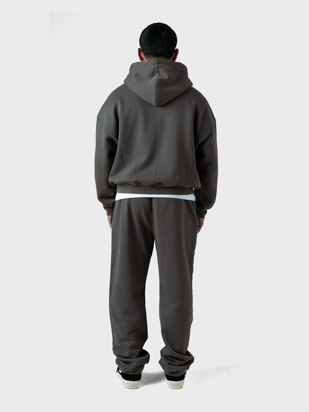 Lumi3re Logo Zipper Tracksuit Washed Dark Grey – model zijkant
