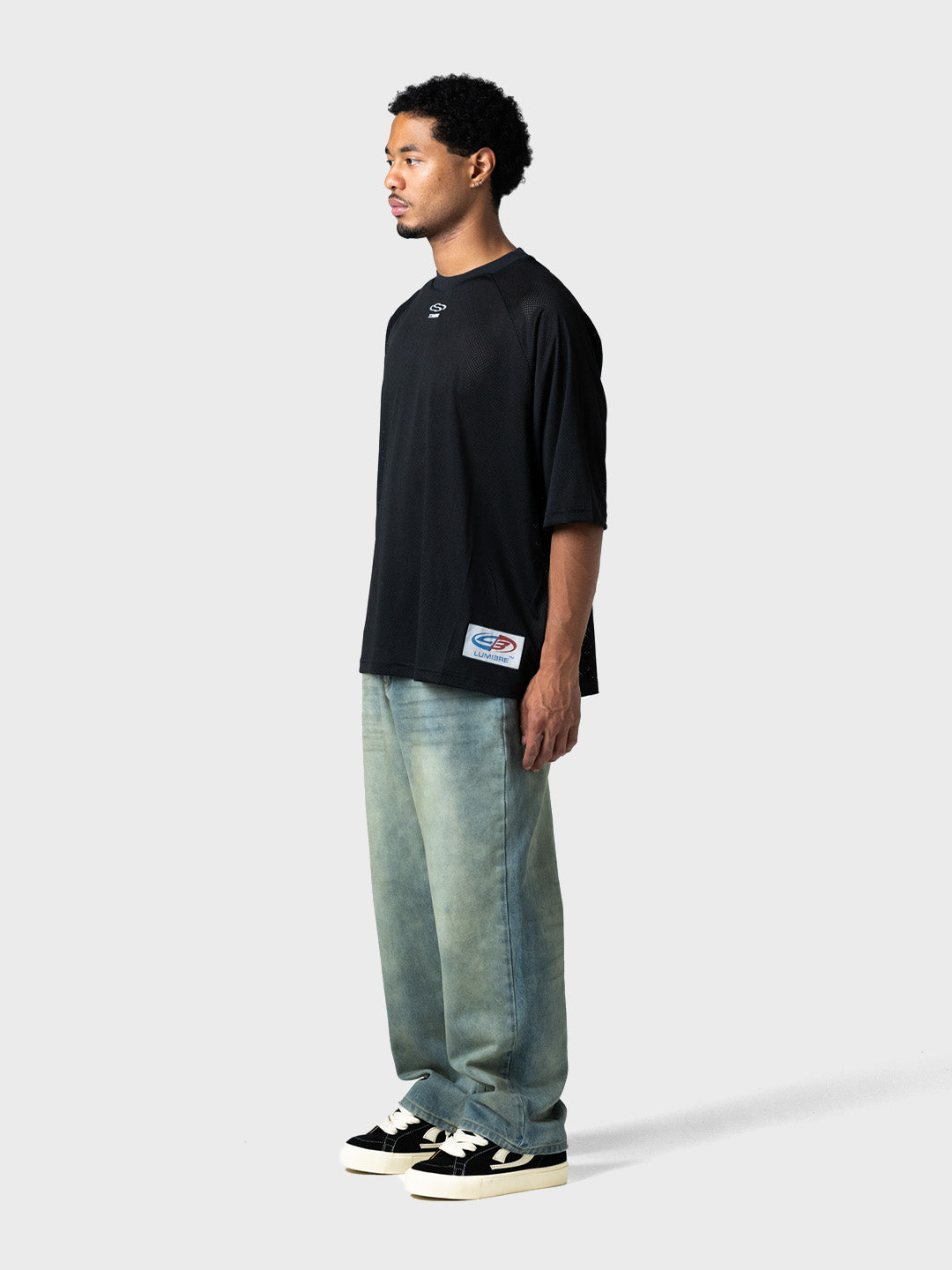 Lumi3re Mesh Wave 33 T-Shirt Black schuin vooraanzicht