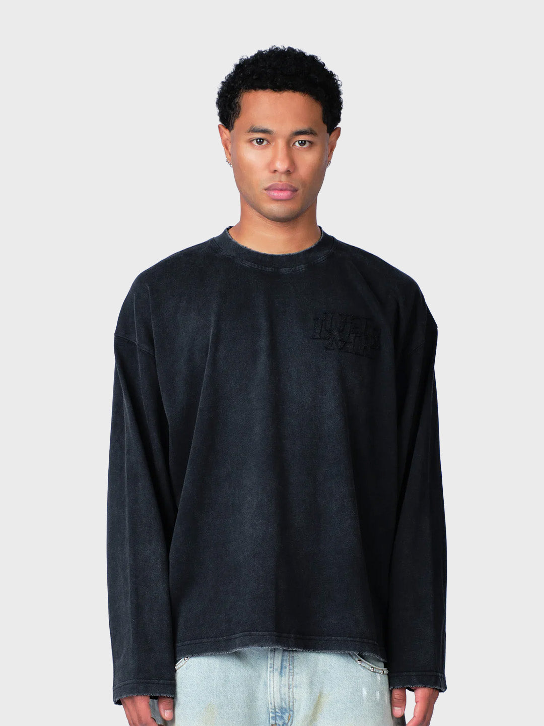Lumi3re Patch Longsleeve Washed Black - voorkant