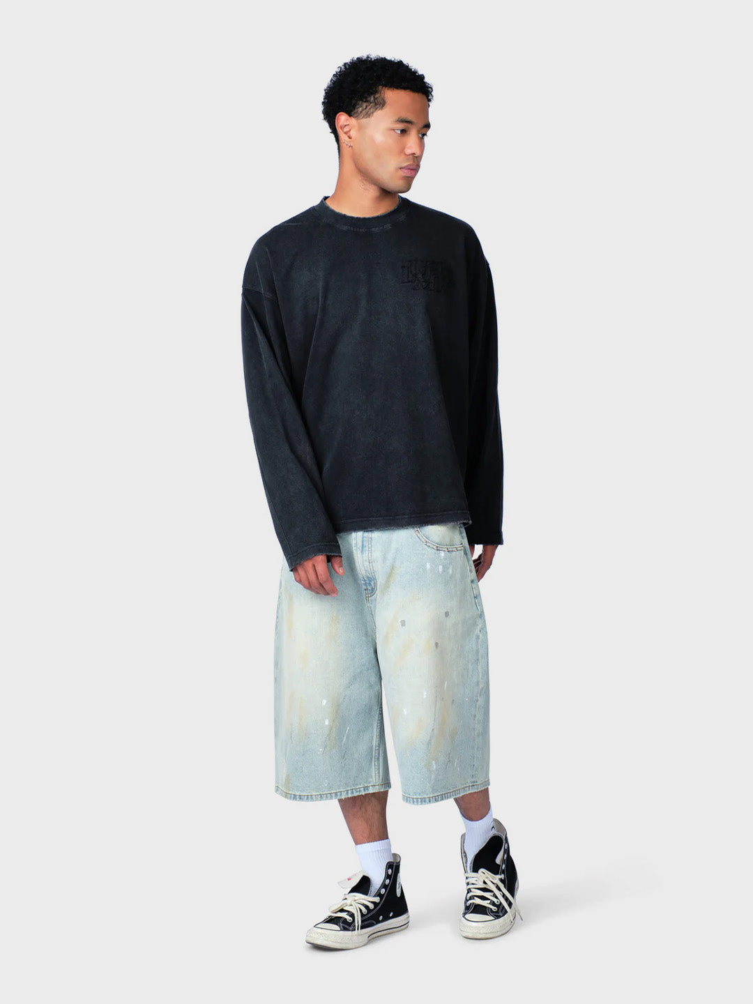 Lumi3re Patch Longsleeve Washed Black - outfit