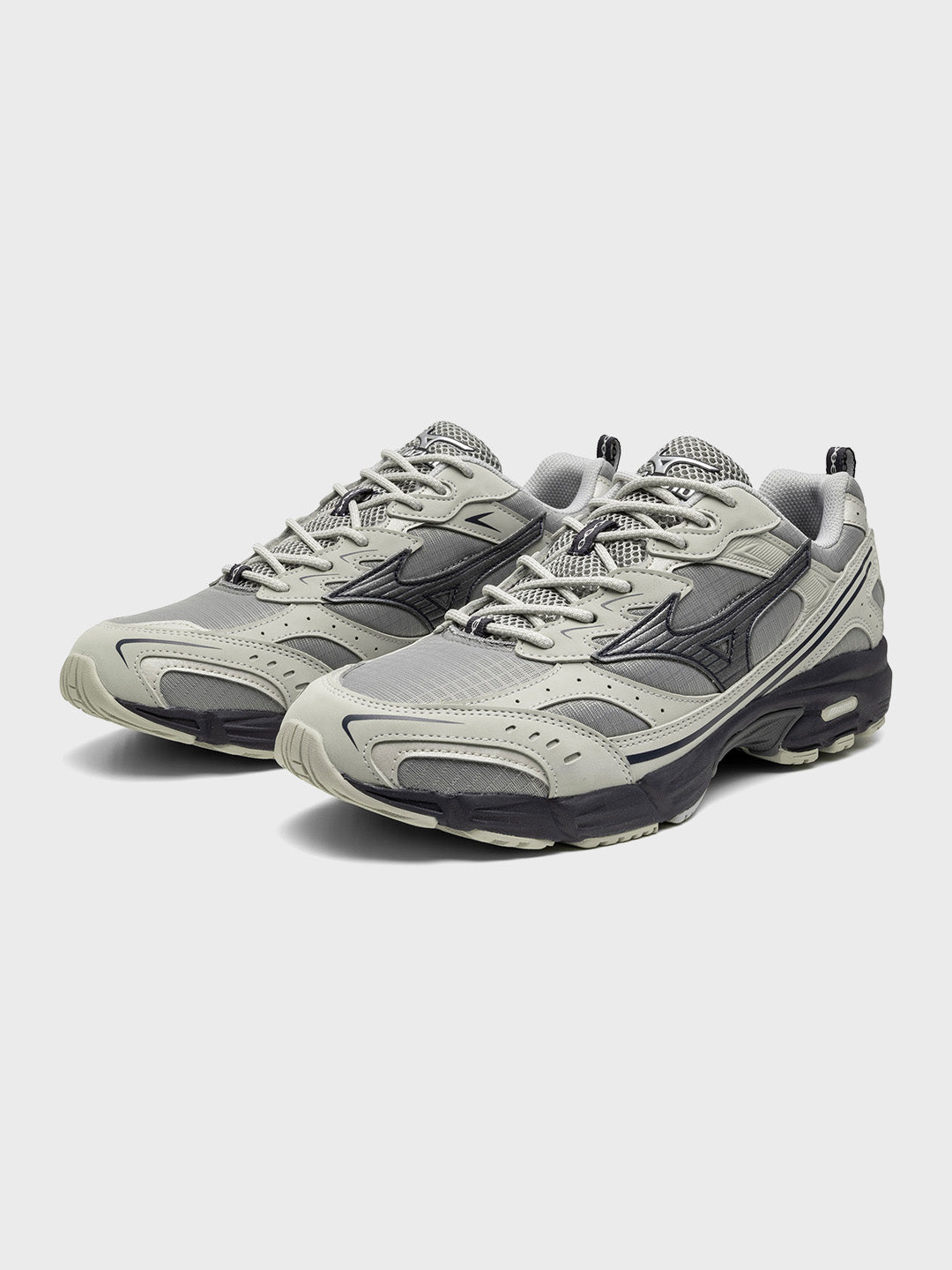 Mizuno MXR tech sneakers ultimate grey - Reloadstore