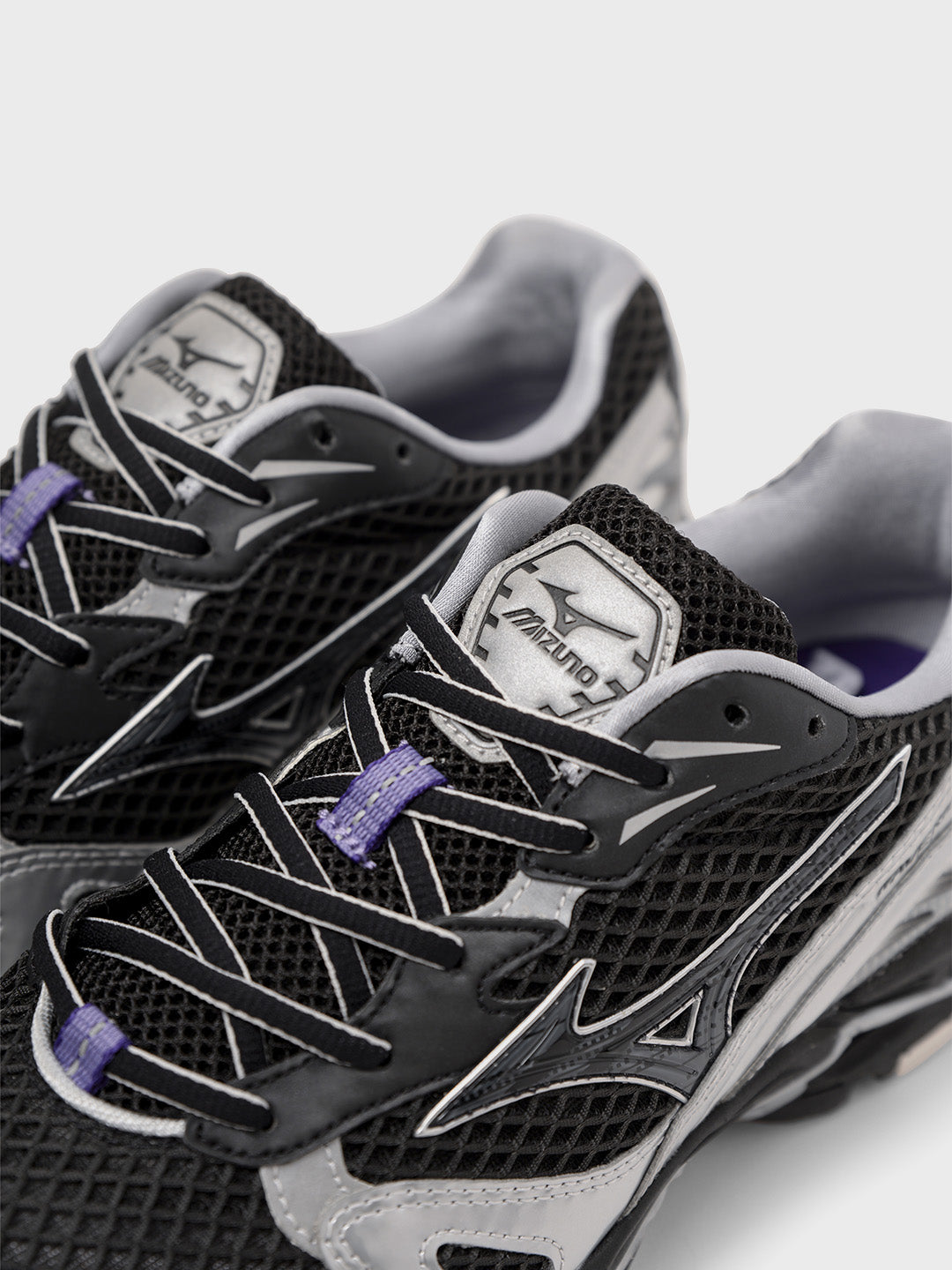 mizuno wave rider 10 millennium sneakers - black/silver - Reloadstore