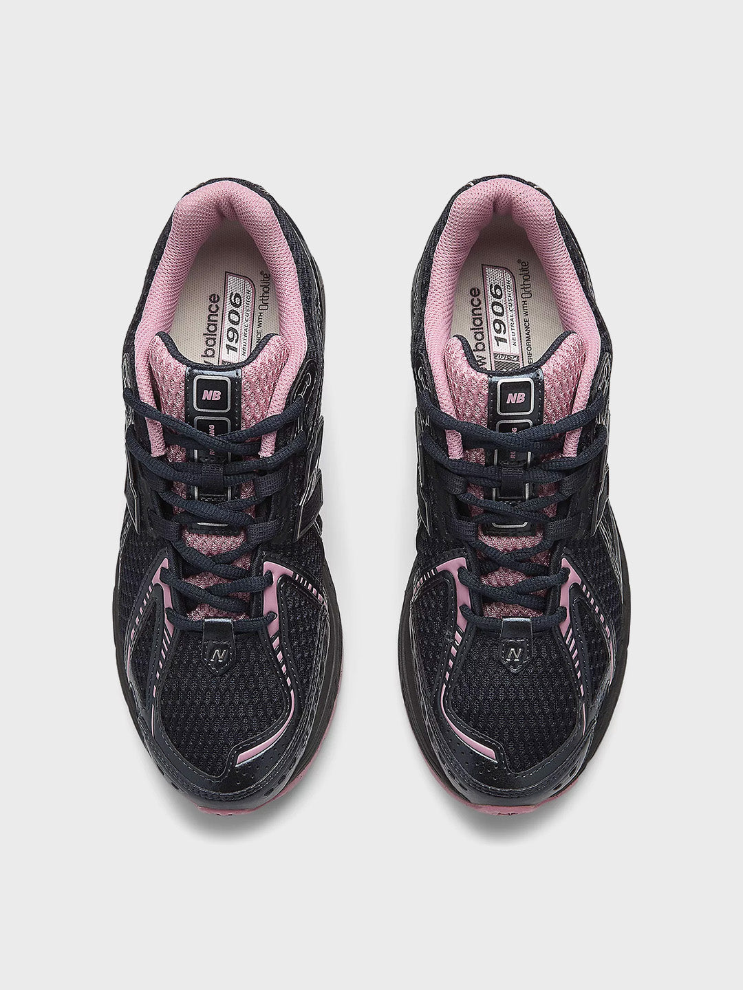 Bovenaanzicht van de New Balance 1906 sneakers Eclipse Pink Taffy