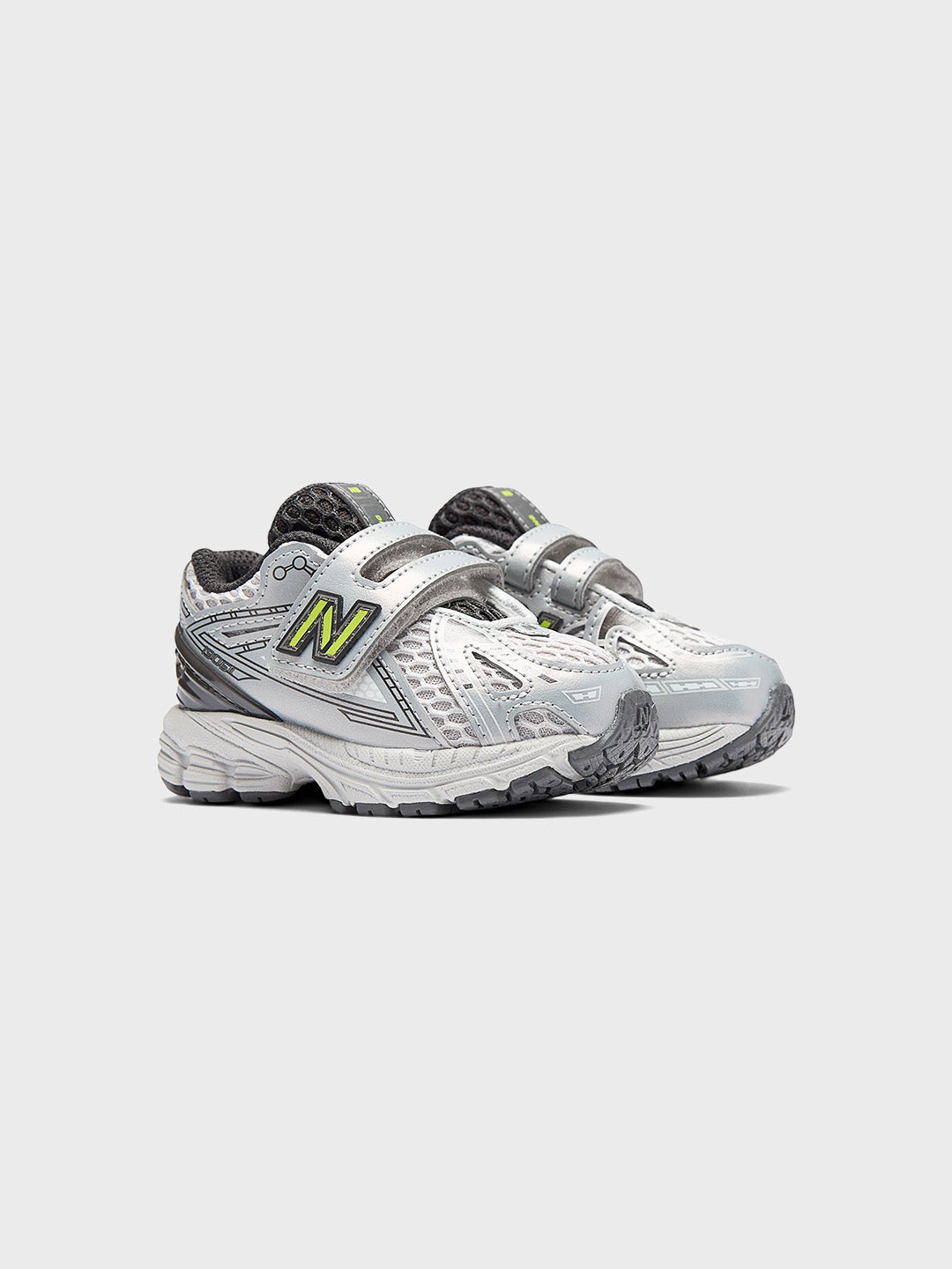 New Balance 1906 kinderschoenen Light Silver Alkaline Green - schuin vooraanzicht