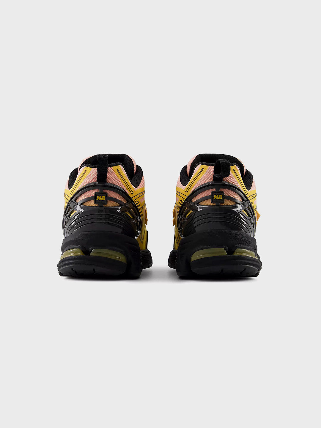 New Balance 1906E Sneakers Amber Haze - achterkant