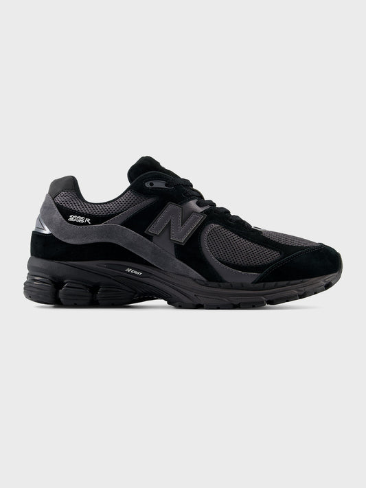 new balance 2002r sneakers black