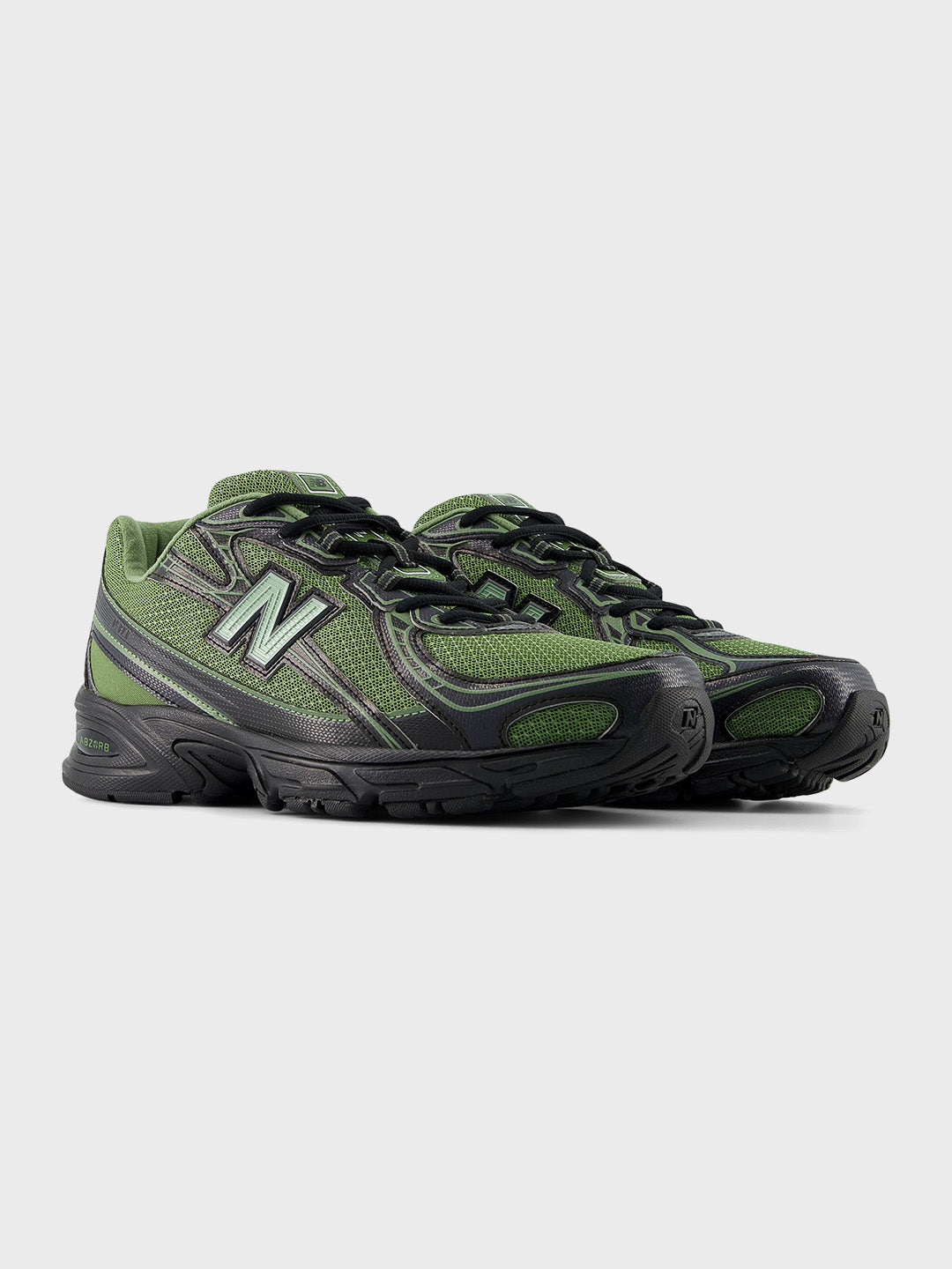 New Balance 740 Sneakers Utility Green Black - schuin voor