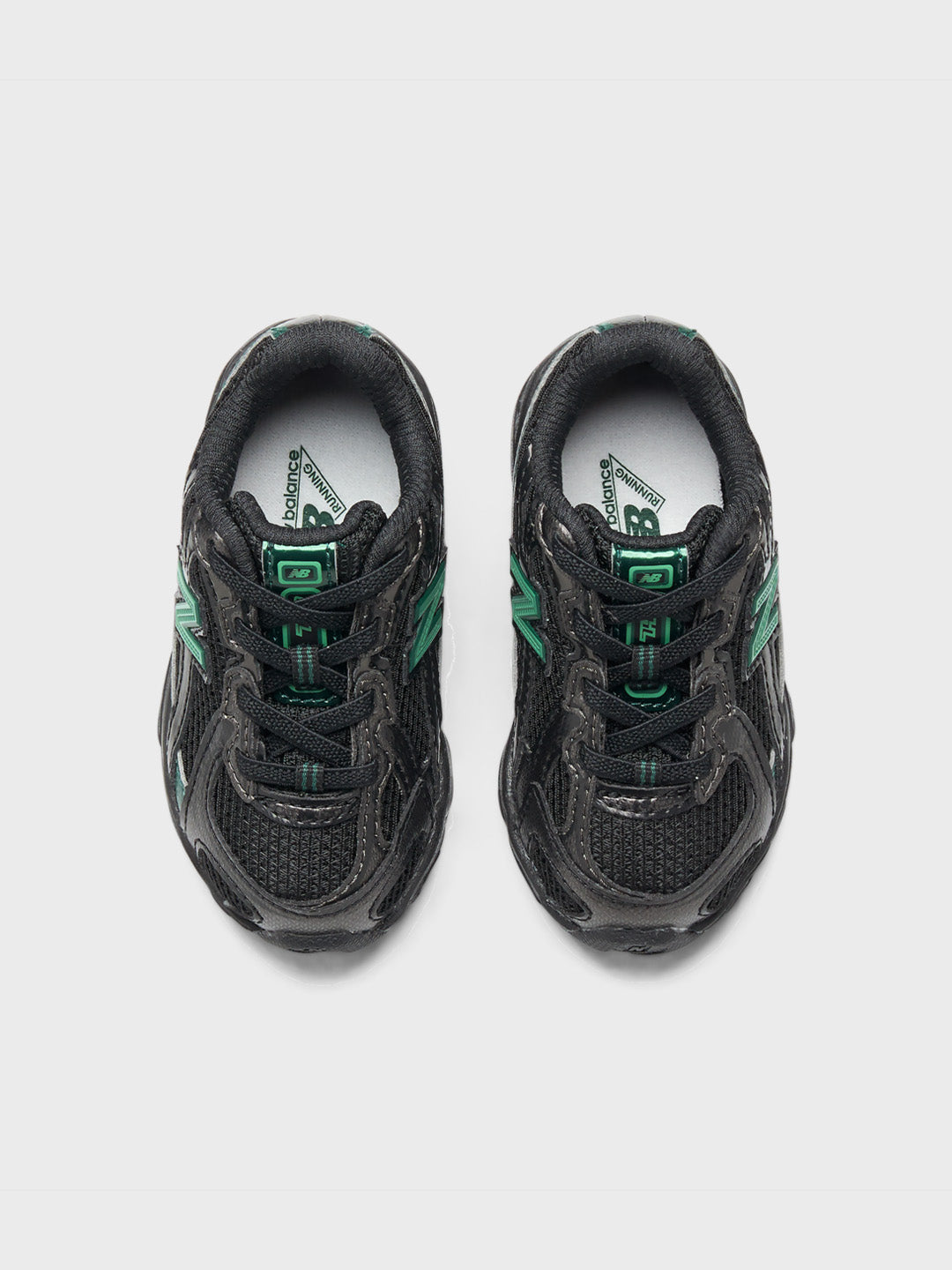 New Balance 740 Kinderschoenen Black/Nordic Green – I7407DG – bovenkant