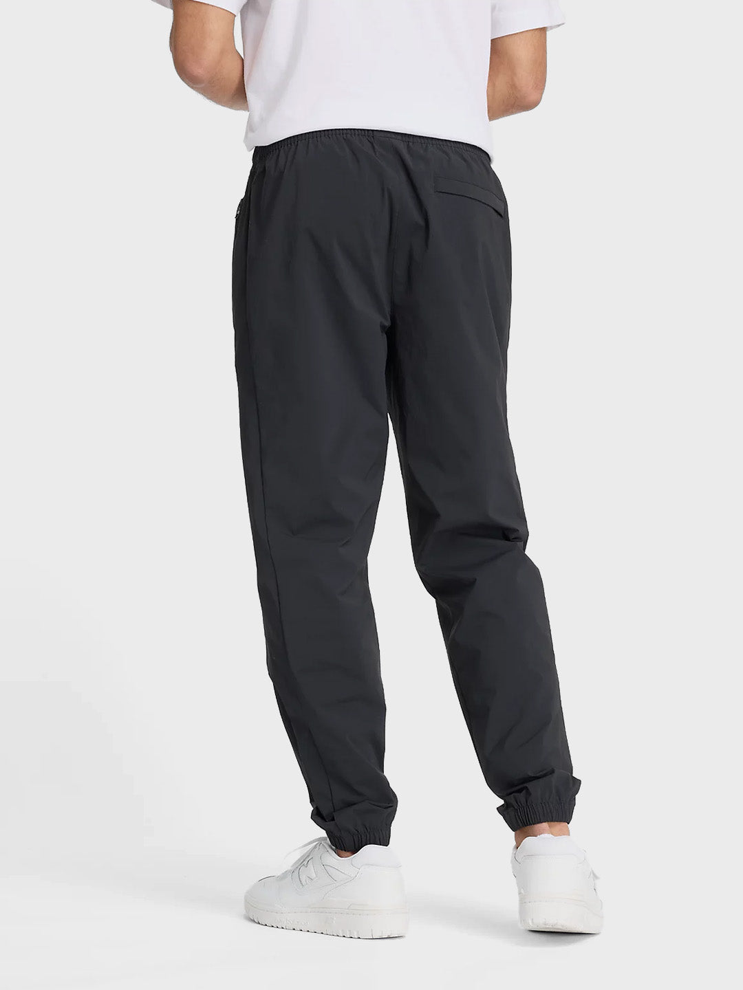 new balance trackpants black