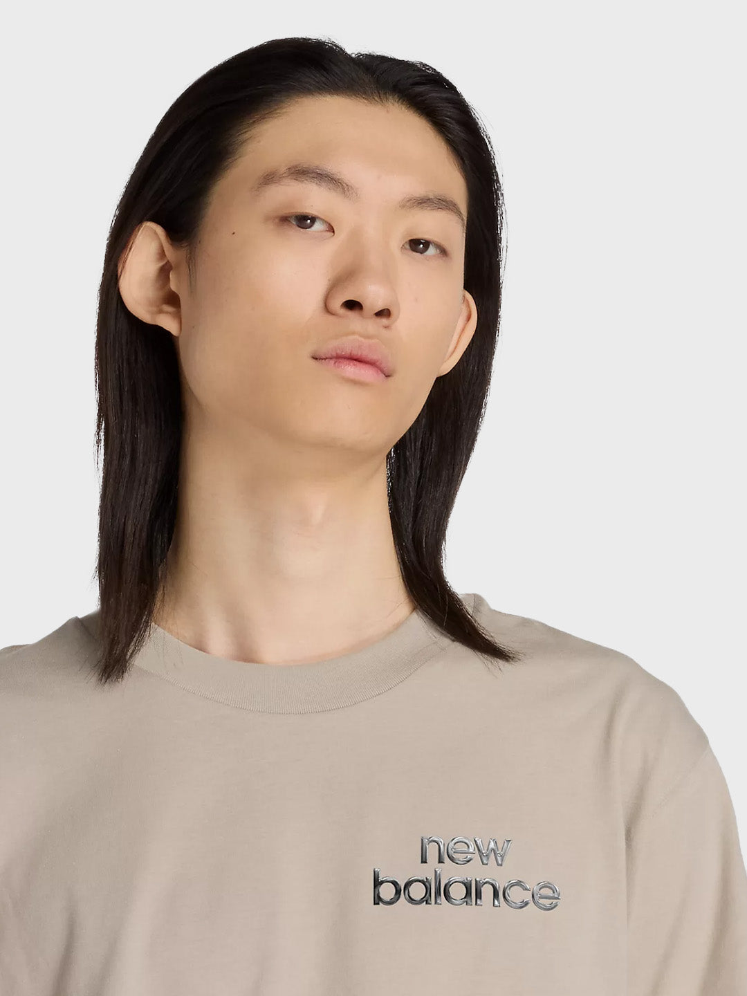 New Balance Chrome Runner T-Shirt Arid Stone - close-up graphic voorkant