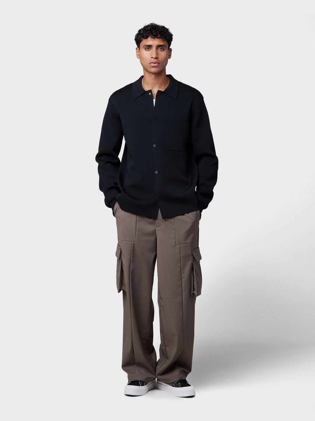 Off The Pitch Flat Knit Overshirt Black heren outfit