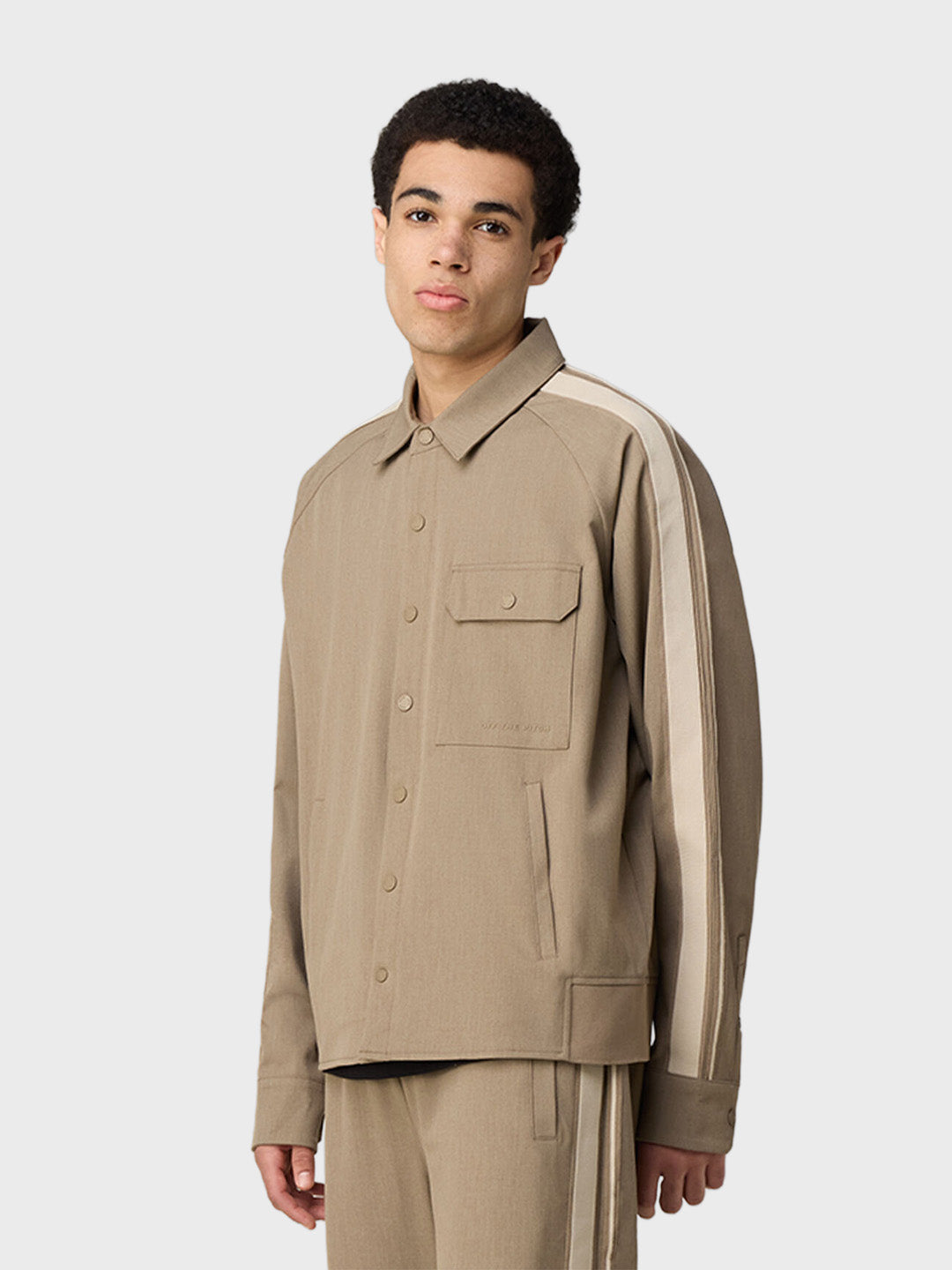 Off The Pitch Fraction Overshirt Sand - zijkant