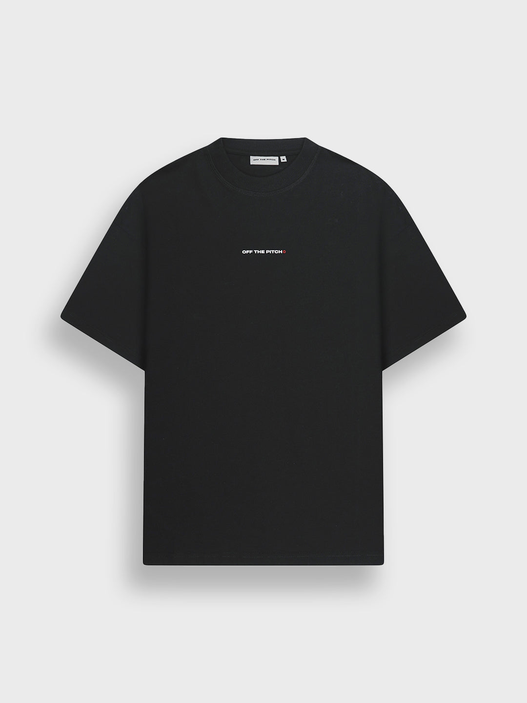 Off The Pitch Fragile World T-Shirt Black – voorkant met subtiele branding