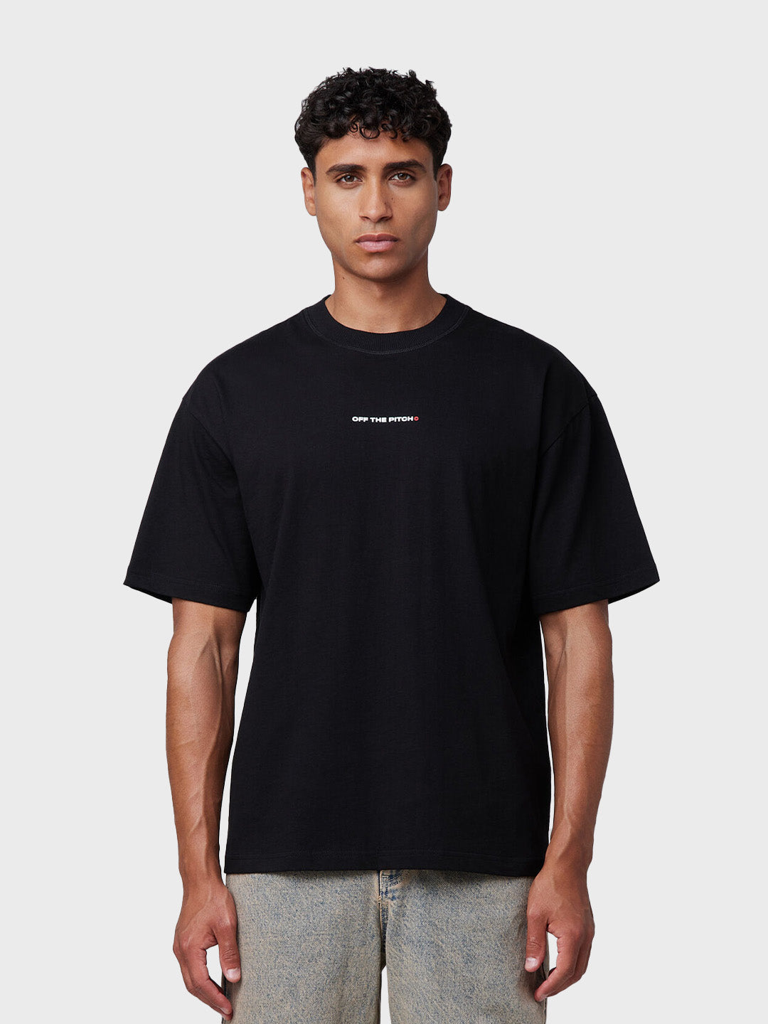 Off The Pitch Fragile World T-Shirt Black – voorkant
