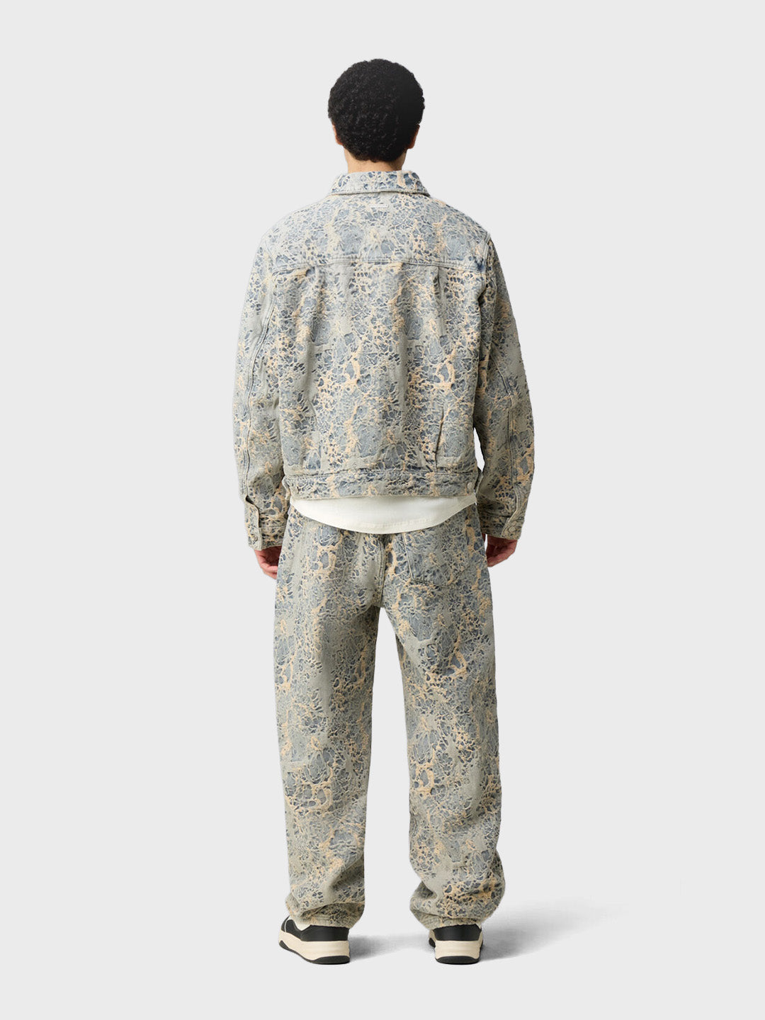 Off The Pitch Jacquard Jeans Dusty Blue - outfit achterkant