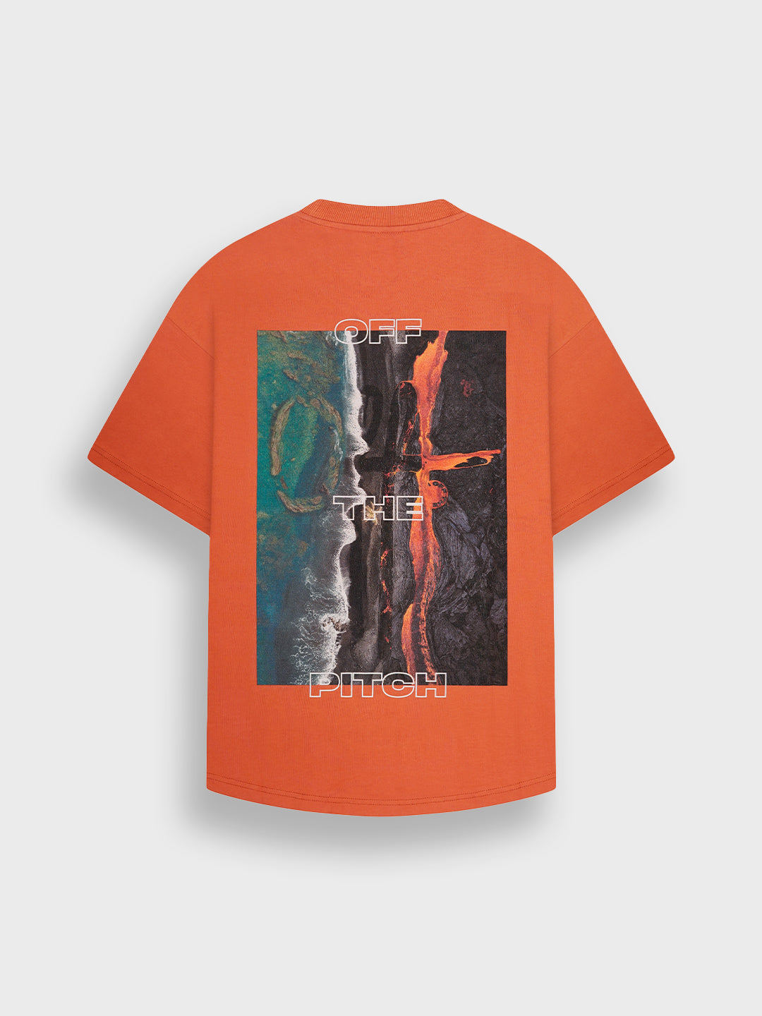 Off The Pitch Lava T-Shirt Rusty Orange – achterkant met lava graphic
