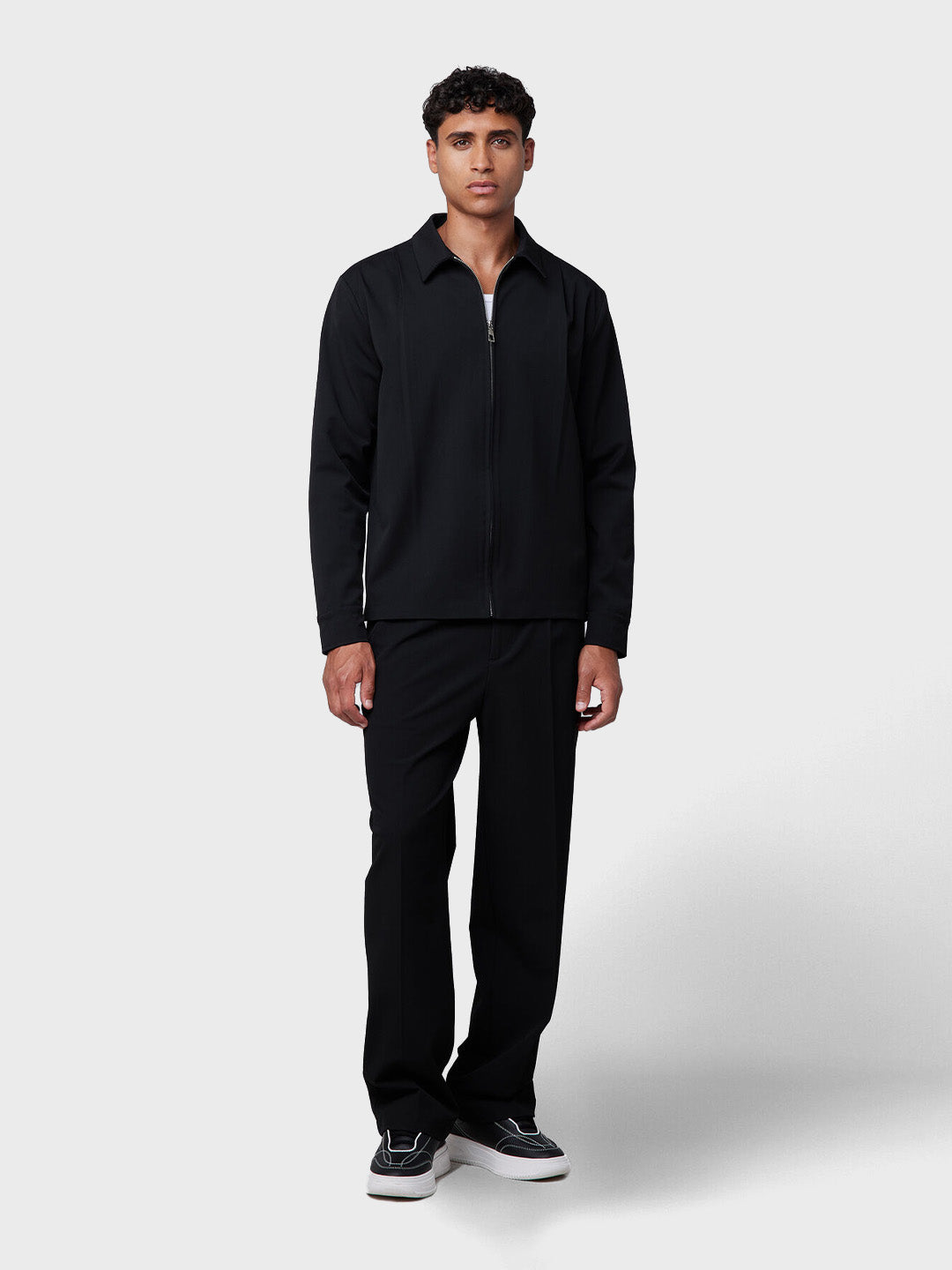 Off The Pitch Pleated set, overshirt met trousers in Black