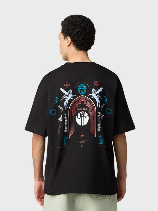 Off The Pitch Sacred T-Shirt Black - model achterkant