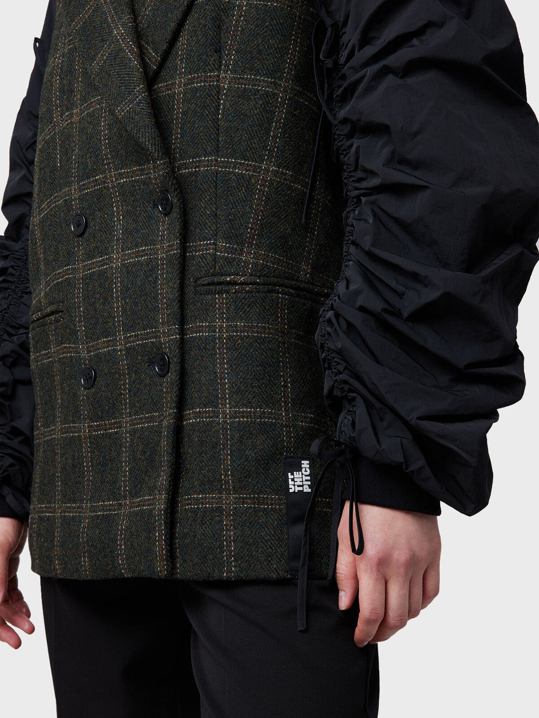 Off The Pitch Women Bomber Blazer Moss Green – close-up bomber mouw