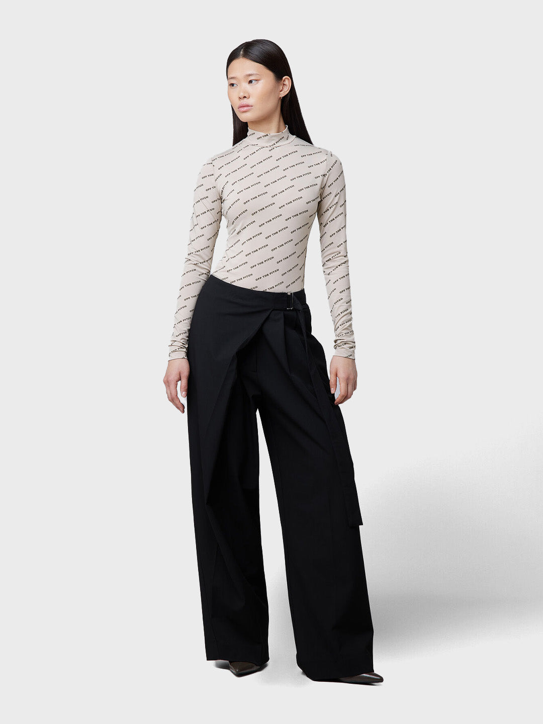 Off The Pitch Women Paige Bodysuit Sand – outfit