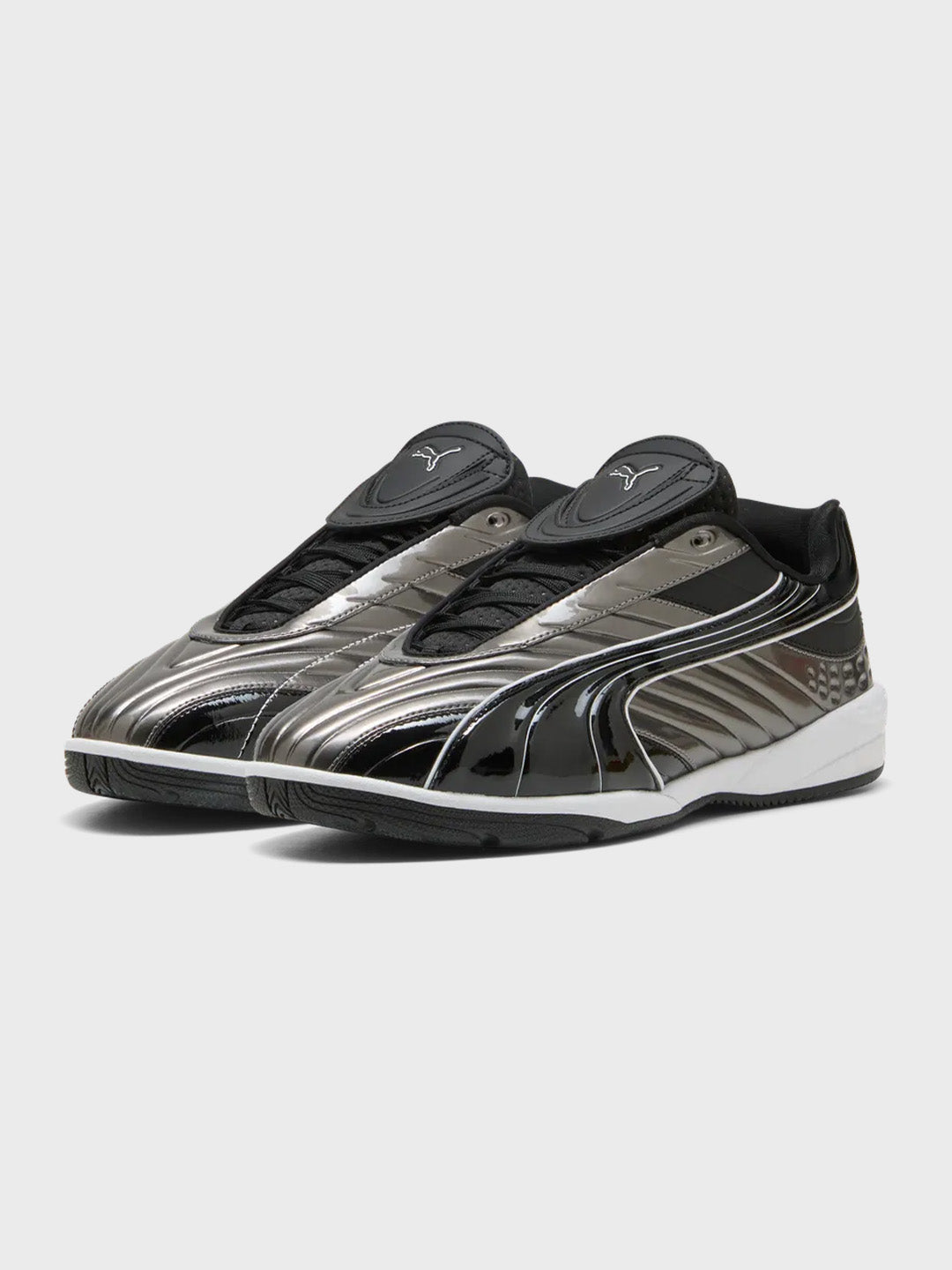 Puma V-S2 Goalgetter Aged Silver/Black – schuin vooraanzicht
