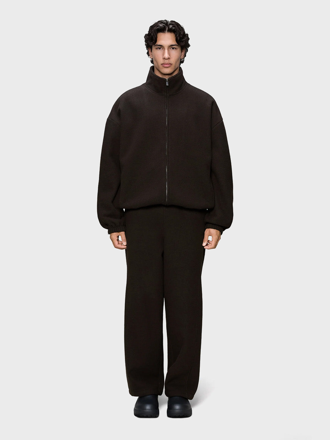 Rains Fleece Zip Jacket Bark – outfit