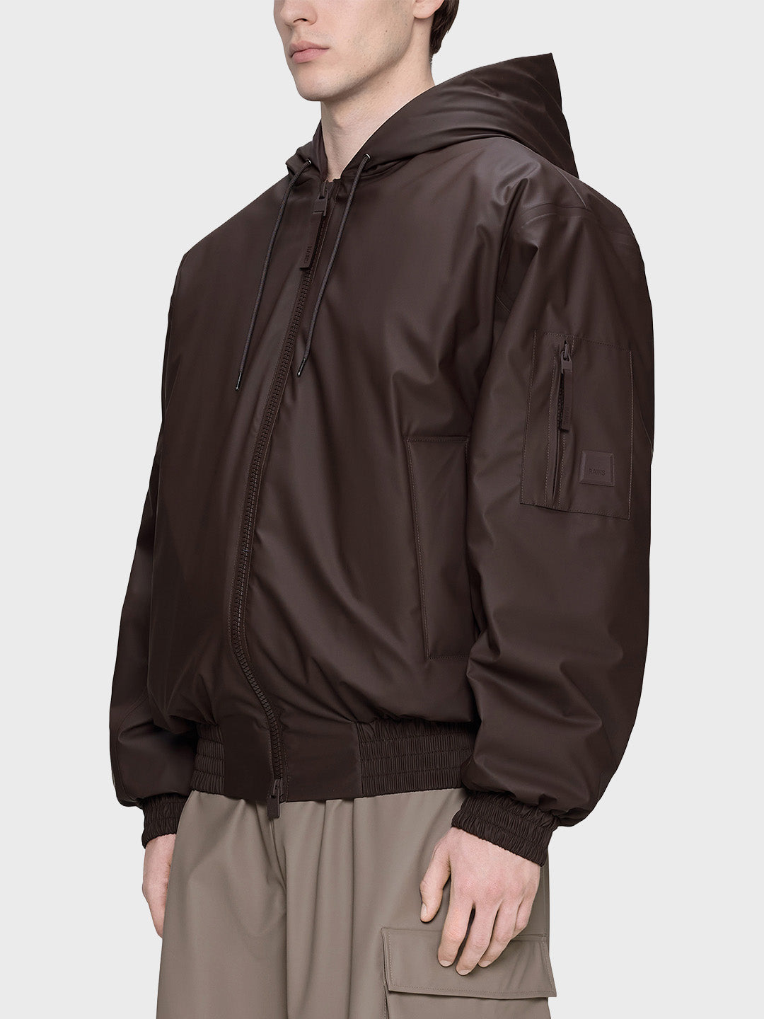 Rains Lohja Insulated Bomber Jacket Bark – close-up