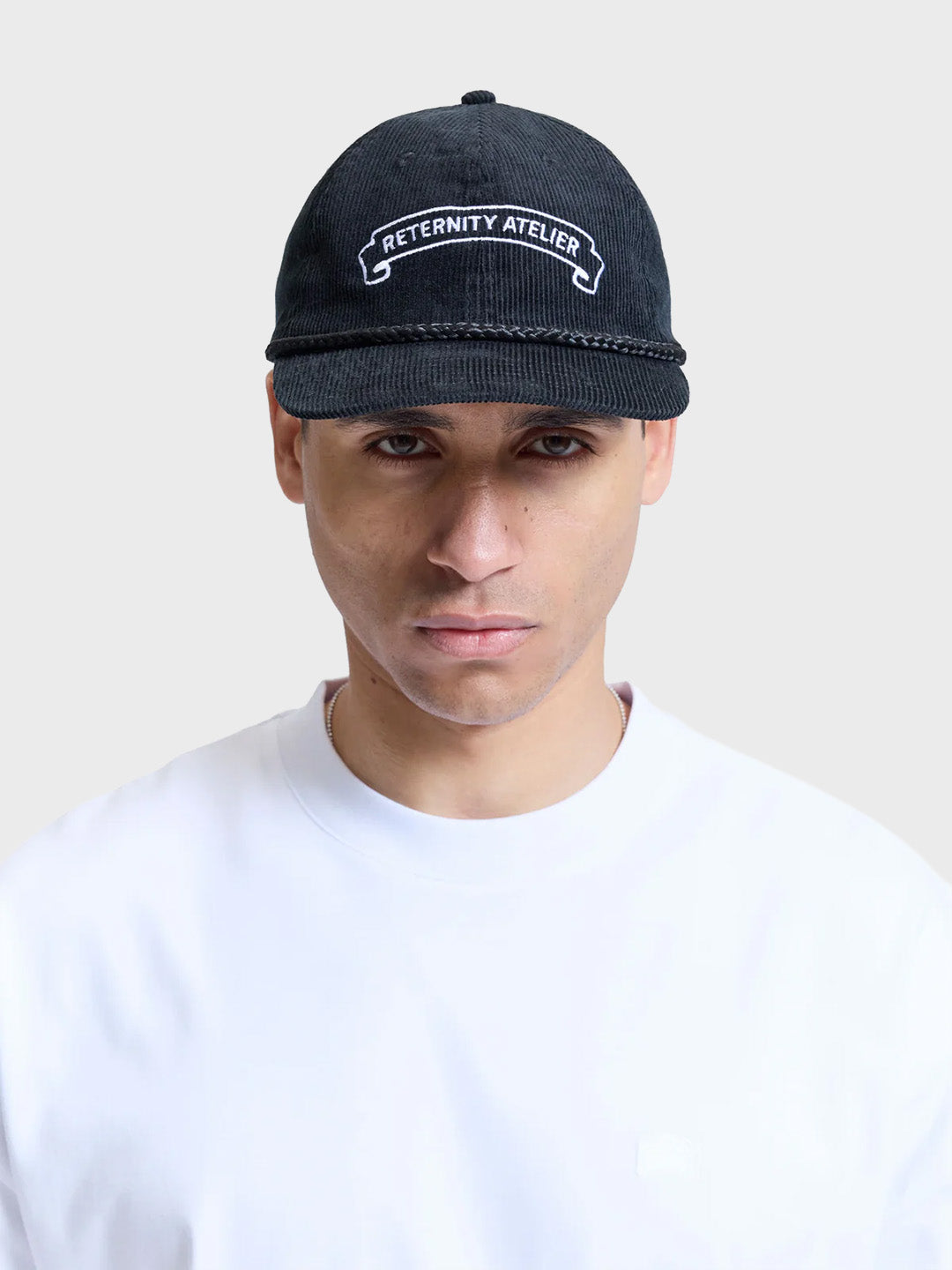 Reternity Band Of Process Cap Black - gedragen door model