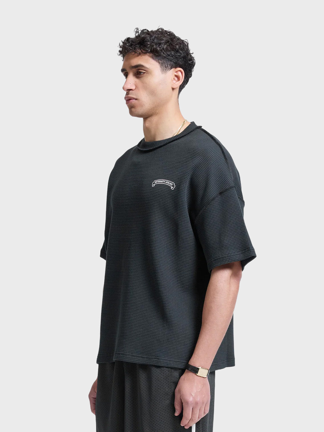 Reternity Band Of Process T-Shirt Black - schuin vooraanzicht