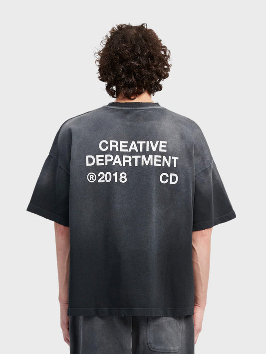 Reternity Creative Dept T-Shirt Faded Black – achterkant gedragen door model