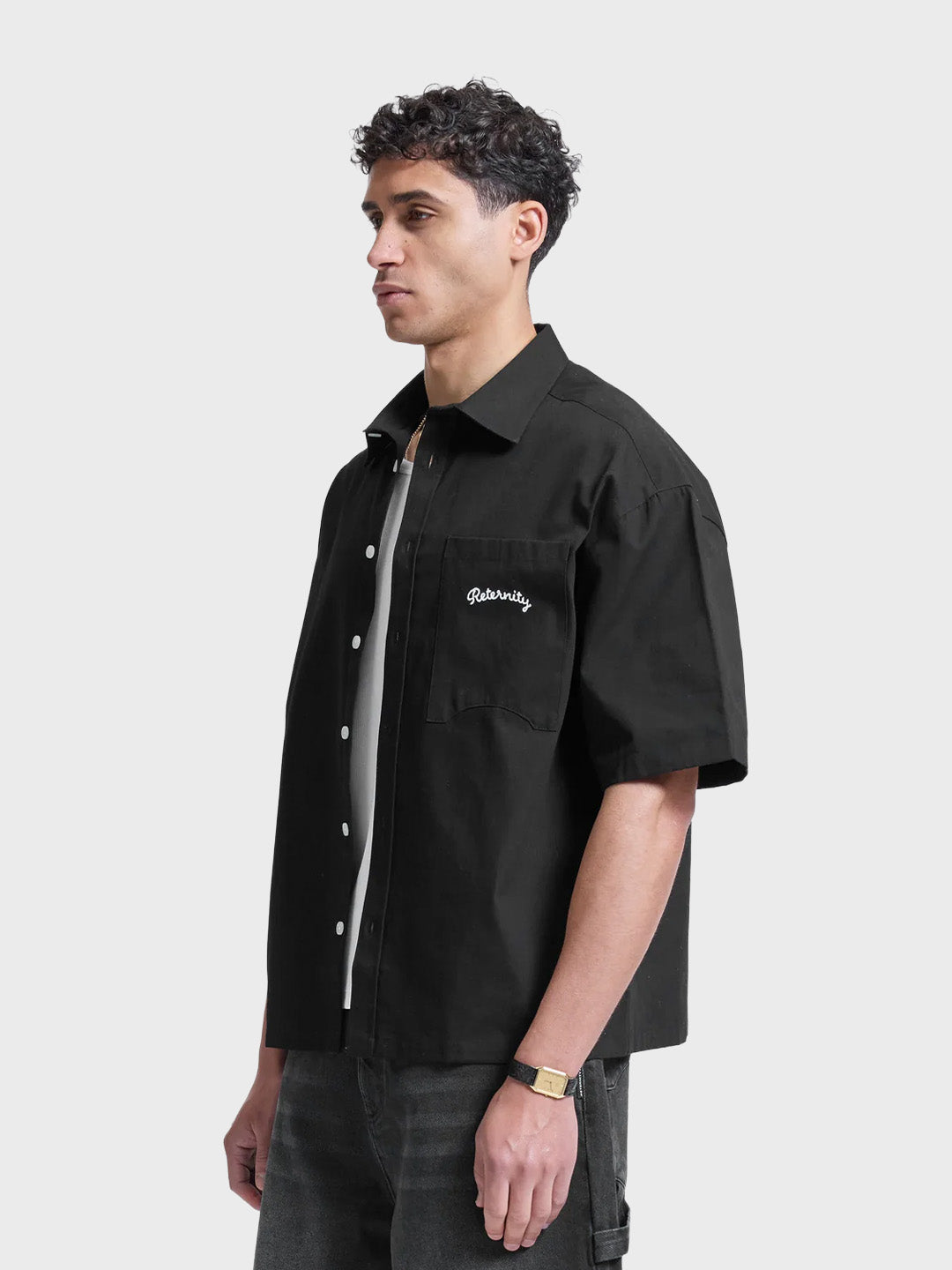 Reternity Le Progres Shirt Black - schuin vooraanzicht