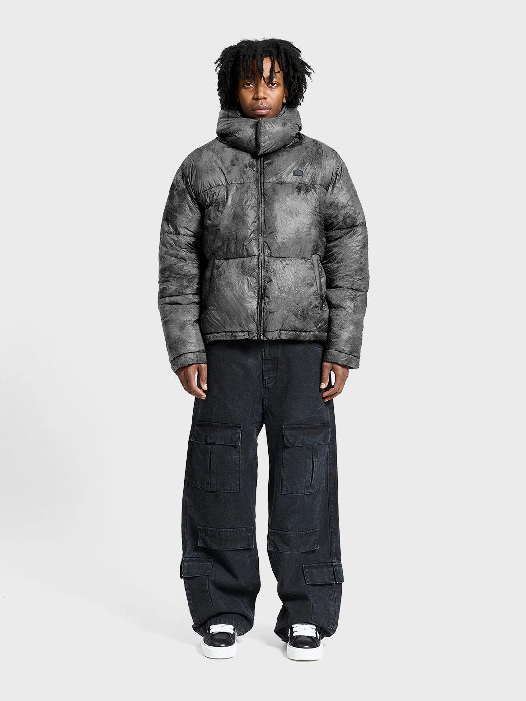 Reternity Wrinkled Puffer Jacket Déliria Black – outfit