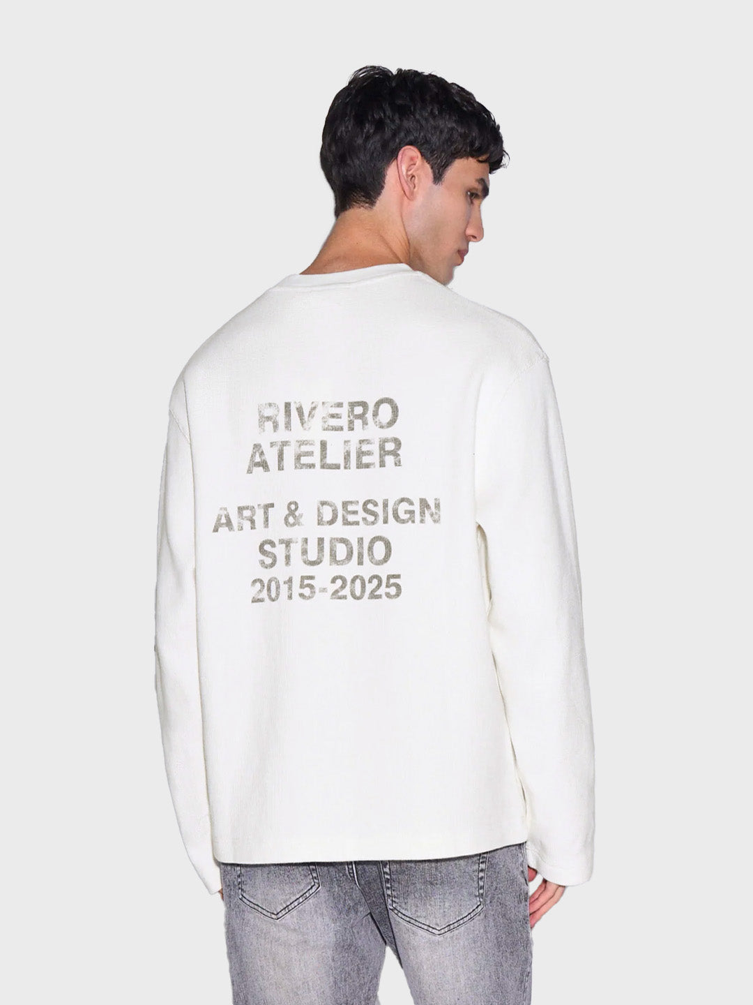 Rivero Art & Design Waffle Longsleeve White – achterkant met graphic