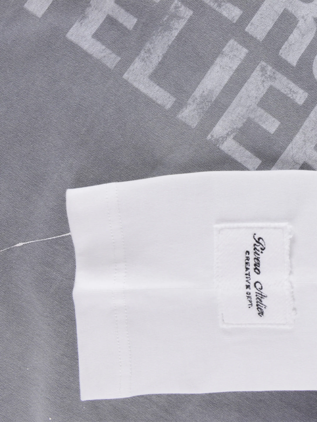 Rivero Fade Artifact Double Layered Longsleeve Ash - close-up label