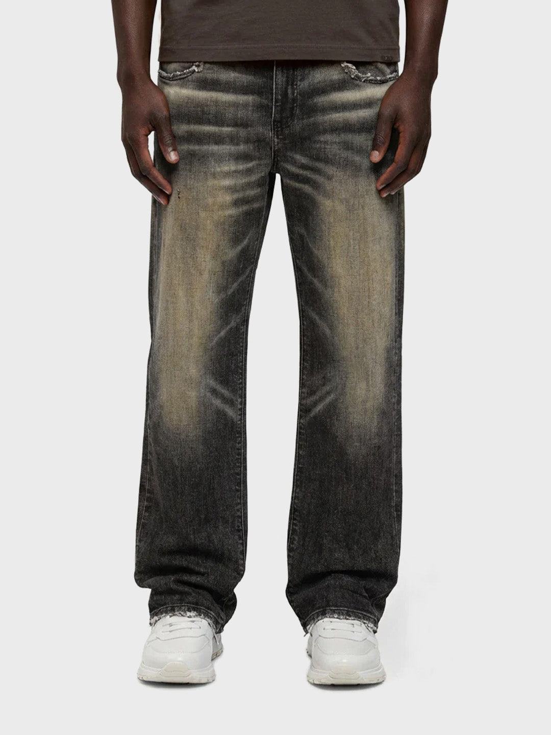 Rivero Oxide Jeans Black - model voorkant