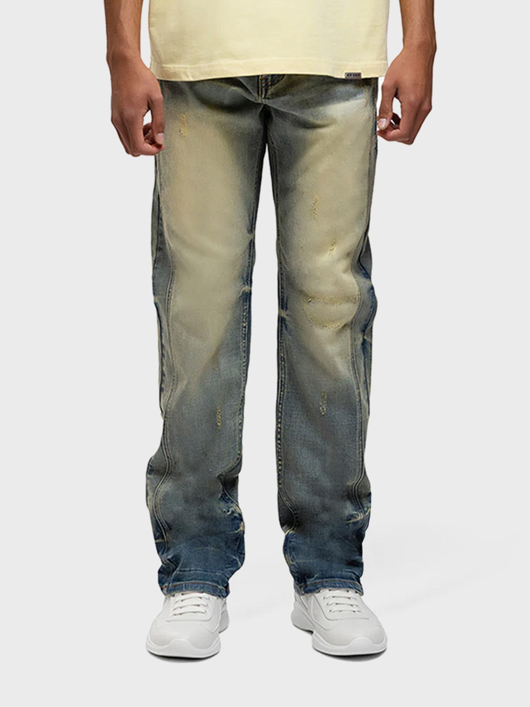 Rivero Segmented Washed Jeans Blue/Sand – model vooraanzicht met regular fit