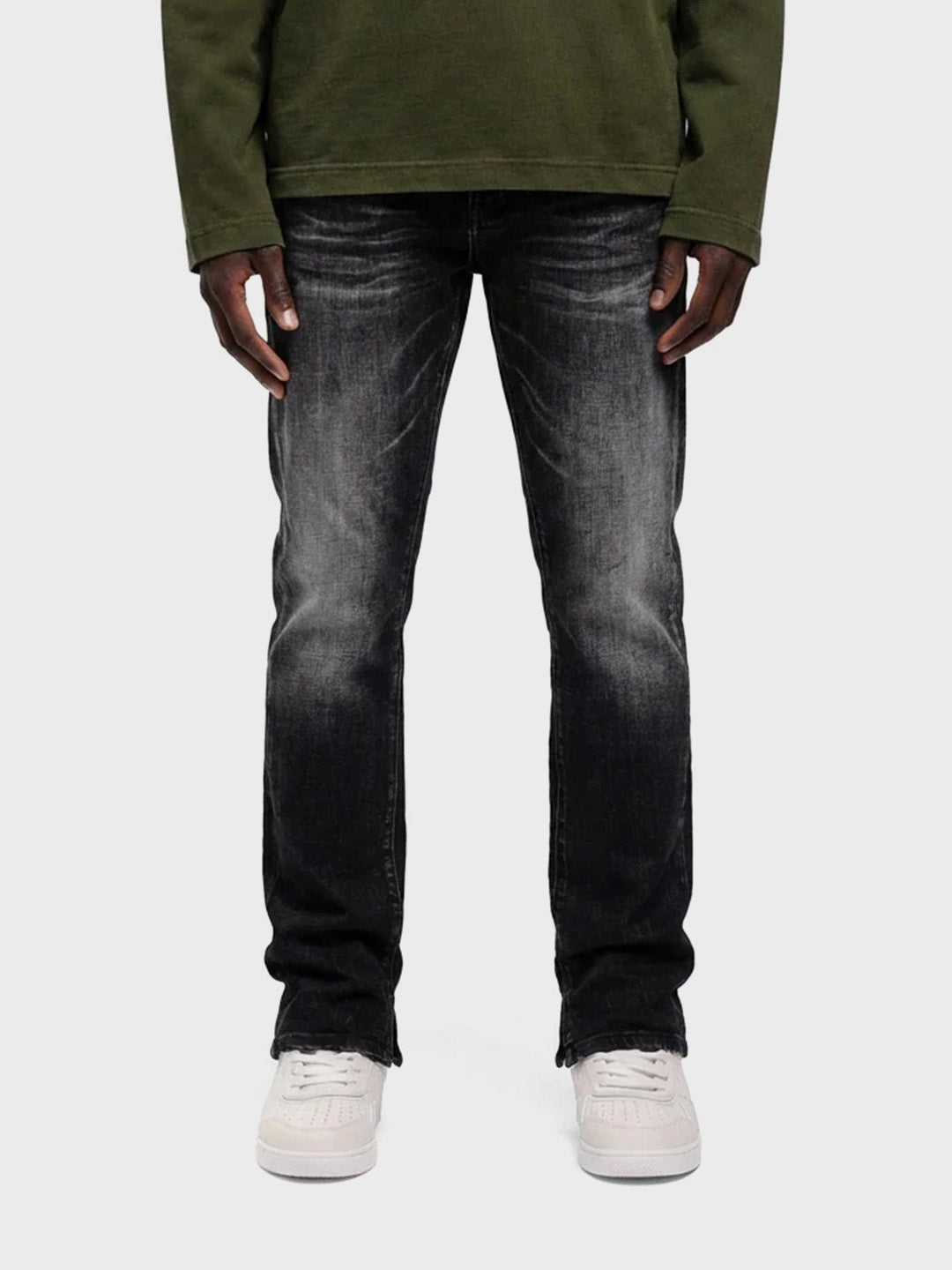 Rivero Shadow Slightly Split Jeans Black - model voorkant