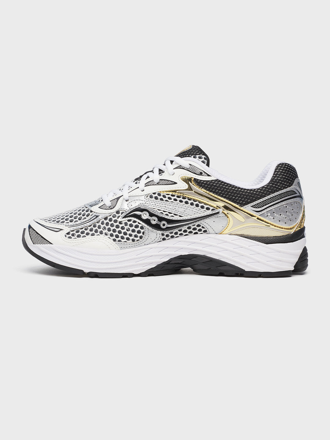 saucony progrid omni 9 silver/gold sneakers