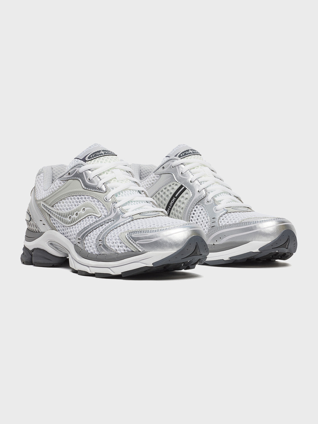 Saucony Progrid Triumph 4 Sneakers White/Silver - schuin